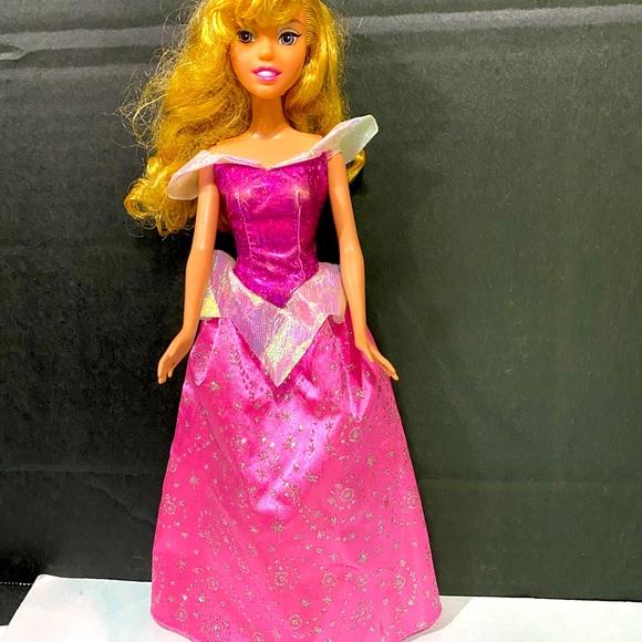 DISNEY VINTAGE 2005 SLEEPING BEAUTY PRINCESS AURORA COLLECTABLE DOLL 11.5” - Picture 2 of 11